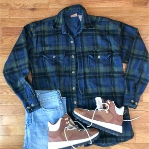 Vintage wool plaid shacket green & blue tulip hem oversized small